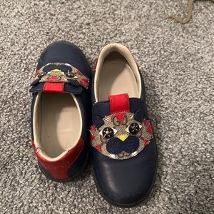 Gucci boys shoes 26eu 9us blue bear